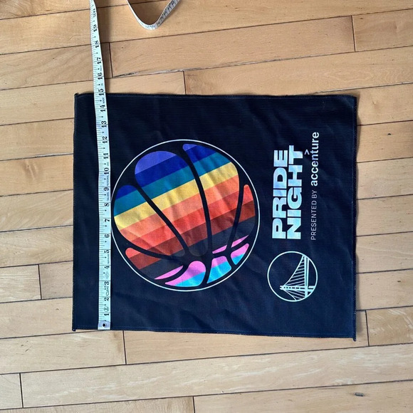 GSW Golden State Warriors 2024-2025 PRIDE NIGHT Rally Towel - Picture 3 of 6